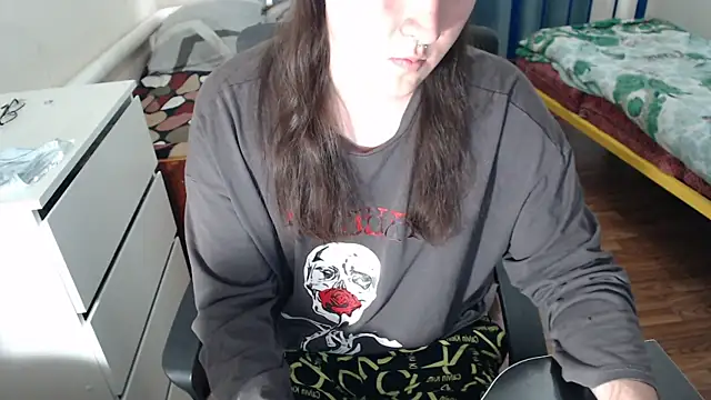 EvaMiron online show from 10-03-25, 12:24