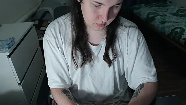 EvaMiron online show from 11-28-25, 01:36