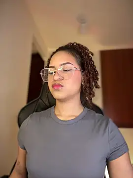 gretta kler1 online show from 01-26-25, 03:14