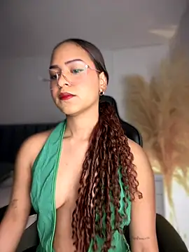 gretta kler1 online show from 11-18-25, 10:25