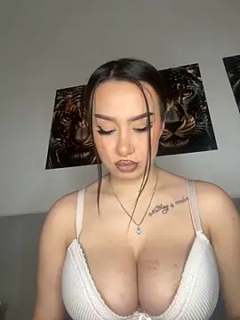 deliaroyal online show from 02-08-25, 11:44