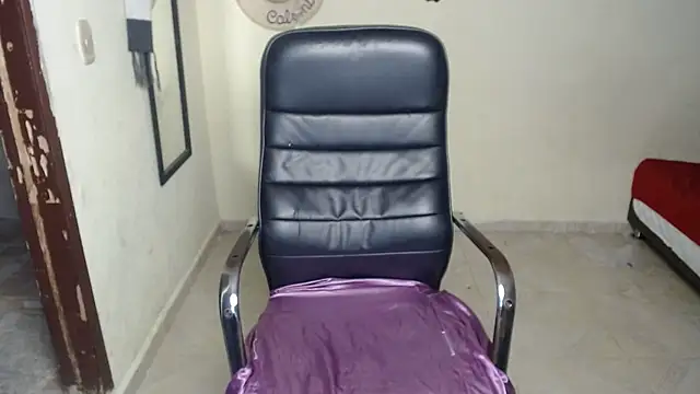 Snapshot of Debora_1_2_3 chatting on 10-31-25, 03:18 Debora 1 2 3 online show from 10-31-25, 03:18