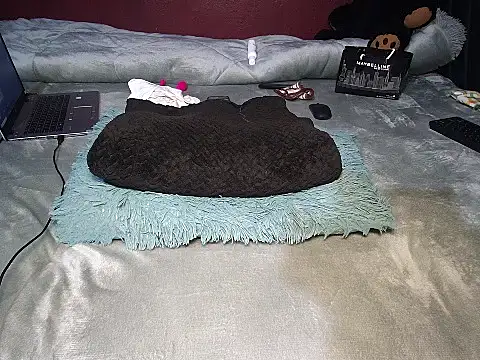 Snapshot of Finito_cutie chatting on 11-06-25, 06:09 Finito cutie online show from 11-06-25, 06:09