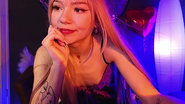 Snapshot of SandraBoyl chatting on 03-04-25, 04:06 SandraBoyl online show from 03-04-25, 04:06