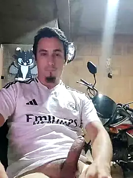 Snapshot of Rejy1992 chatting on 01-04-25, 02:25 Rejy1992 online show from 01-04-25, 02:25