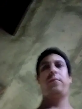 Snapshot of Rejy1992 chatting on 11-22-25, 11:37 Rejy1992 online show from 11-22-25, 11:37