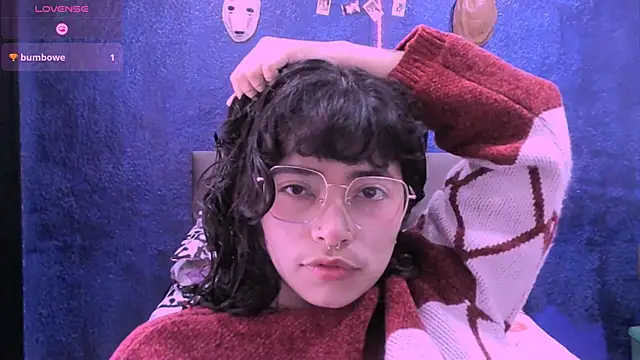 NinaYellow online show from 10-13-25, 04:40