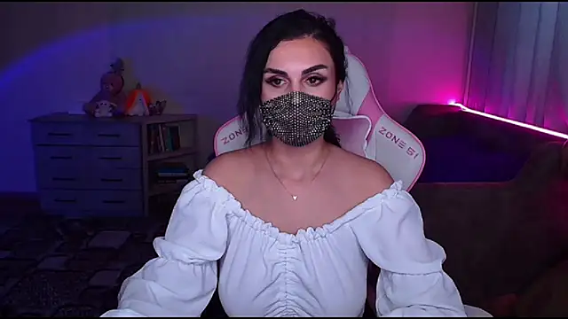 Snapshot of __Yasmina__ chatting on 03-15-25, 06:47 Yasmina online show from 03-15-25, 06:47