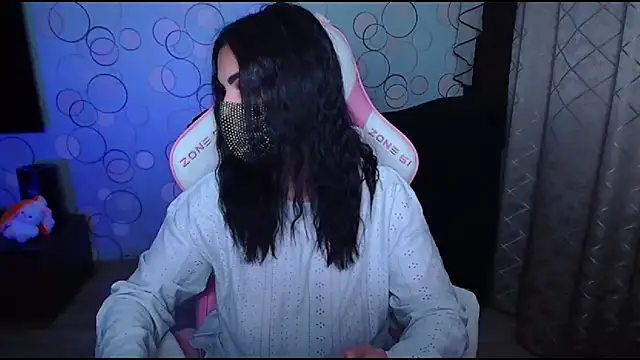 Snapshot of __Yasmina__ chatting on 10-01-25, 05:02 Yasmina online show from 10-01-25, 05:02