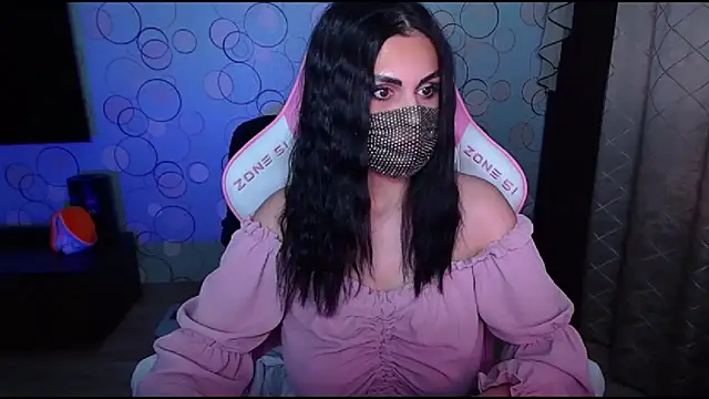 Snapshot of __Yasmina__ chatting on 10-02-25, 04:52 Yasmina online show from 10-02-25, 04:52