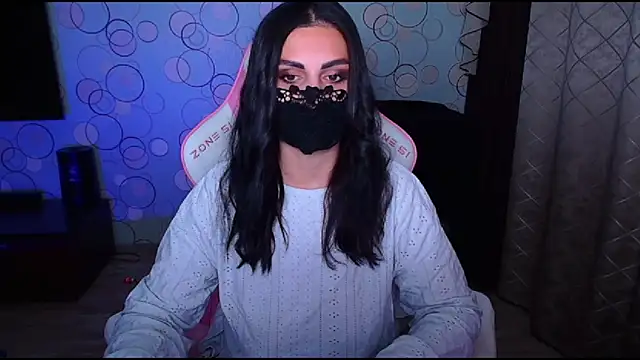 Snapshot of __Yasmina__ chatting on 11-01-25, 03:52 Yasmina online show from 11-01-25, 03:52