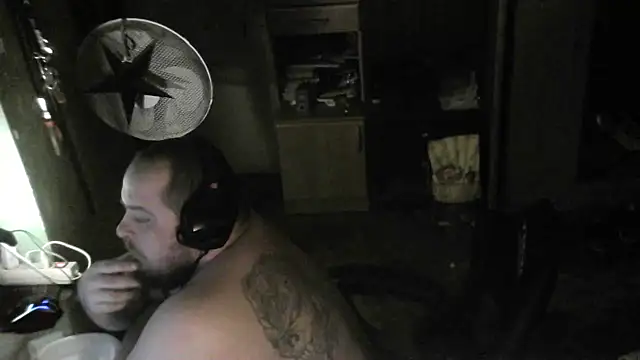 Snapshot of perversalus chatting on 01-08-25, 05:05 perversalus online show from 01-08-25, 05:05