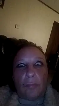 Snapshot of Everlyrose27 chatting on 12-22-24, 07:11 Everlyrose27 online show from 12-22-24, 07:11