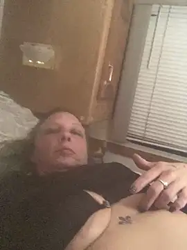 Snapshot of Everlyrose27 chatting on 12-31-24, 06:16 Everlyrose27 online show from 12-31-24, 06:16