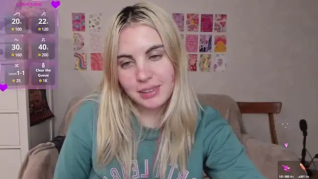 Snapshot of pawpaws chatting on 12-22-24, 02:27 pawpaws online show from 12-22-24, 02:27