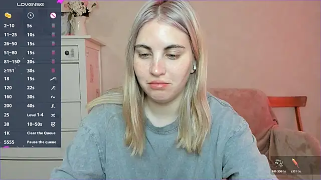 Snapshot of pawpaws chatting on 11-19-25, 09:53 pawpaws online show from 11-19-25, 09:53