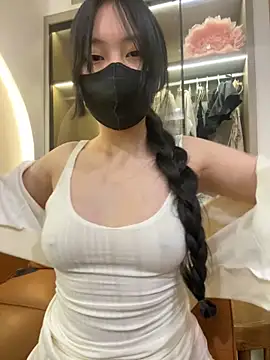 Snapshot of MEOW_MEO chatting on 11-18-25, 04:11 MEOW MEO online show from 11-18-25, 04:11