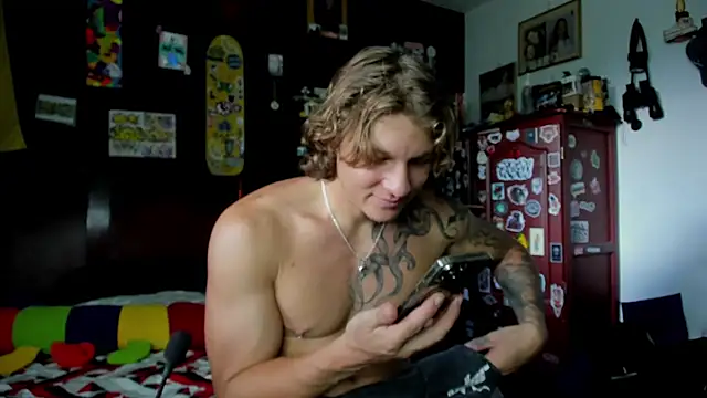 Tom Krakow online show from 10-24-25, 08:49