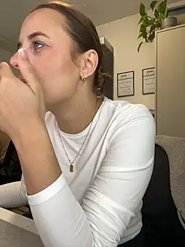 Hii Lolla online show from 10-10-25, 06:01