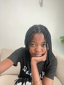 Snapshot of Grusha19 chatting on 02-11-25, 08:48 Grusha19 online show from 02-11-25, 08:48