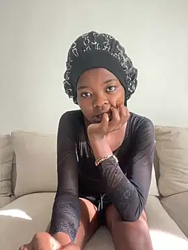 Snapshot of Grusha19 chatting on 02-13-25, 02:09 Grusha19 online show from 02-13-25, 02:09