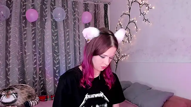 space cowgirl online show from 02-19-25, 03:39