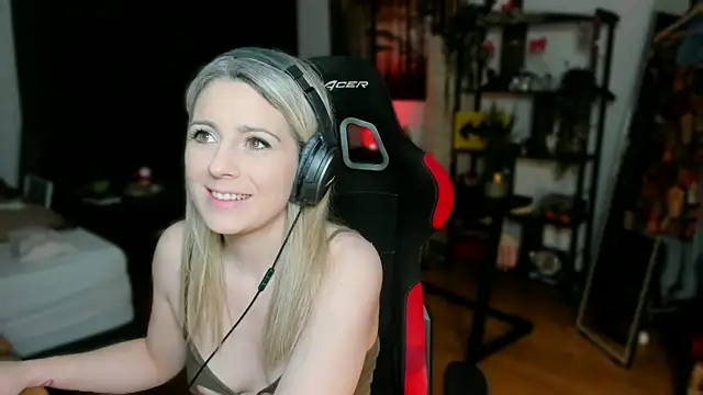 Lisaonthemoon online show from 03-12-25, 07:59