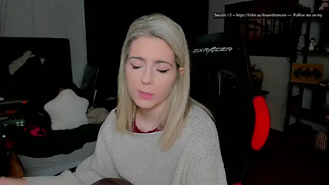 Snapshot of Lisaonthemoon chatting on 01-17-26, 06:33 Lisaonthemoon online show from 01-17-26, 06:33