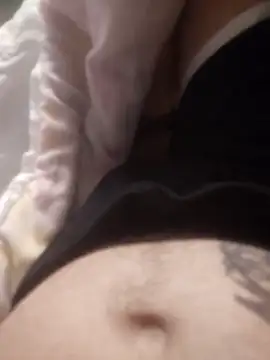 Snapshot of dredre1069 chatting on 12-15-25, 01:54 dredre1069 online show from 12-15-25, 01:54