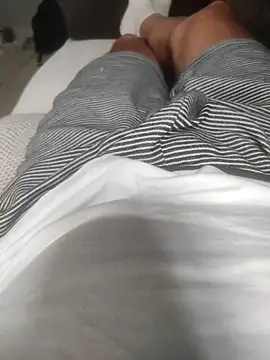 Snapshot of dredre1069 chatting on 12-19-25, 01:51 dredre1069 online show from 12-19-25, 01:51