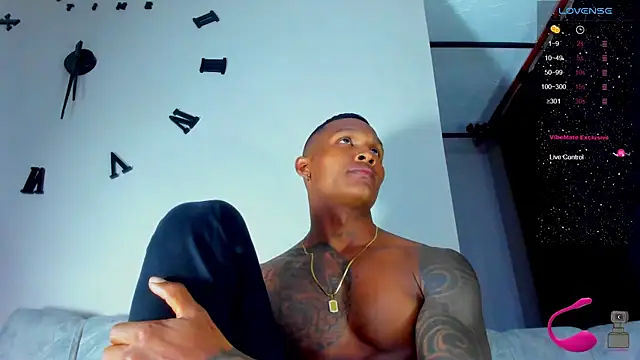 Snapshot of esteveen_ortegas_ chatting on 12-20-24, 07:55 esteveen ortegas online show from 12-20-24, 07:55