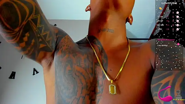 Snapshot of esteveen_ortegas_ chatting on 01-18-25, 07:38 esteveen ortegas online show from 01-18-25, 07:38