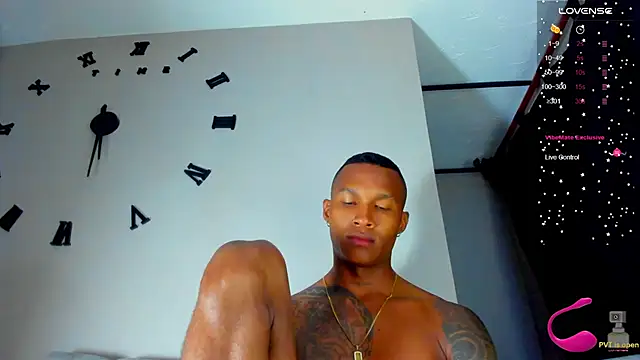 Snapshot of esteveen_ortegas_ chatting on 01-20-25, 08:30 esteveen ortegas online show from 01-20-25, 08:30