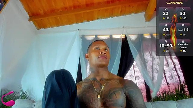 Snapshot of esteveen_ortegas_ chatting on 10-22-25, 04:07 esteveen ortegas online show from 10-22-25, 04:07