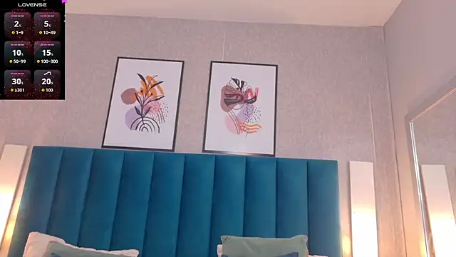 Snapshot of CheneellLorens chatting on 11-10-25, 07:46 CheneellLorens online show from 11-10-25, 07:46