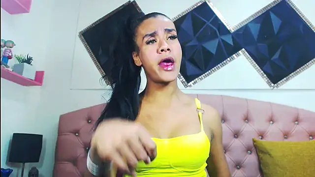 andrea safeira doll online show from 10-29-25, 08:21