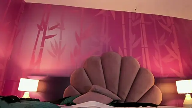 Lezy  online show from 03-20-25, 11:02