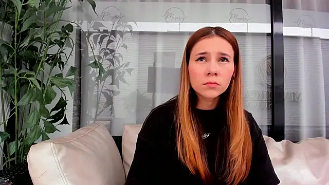 Lezy  online show from 03-28-26, 07:46