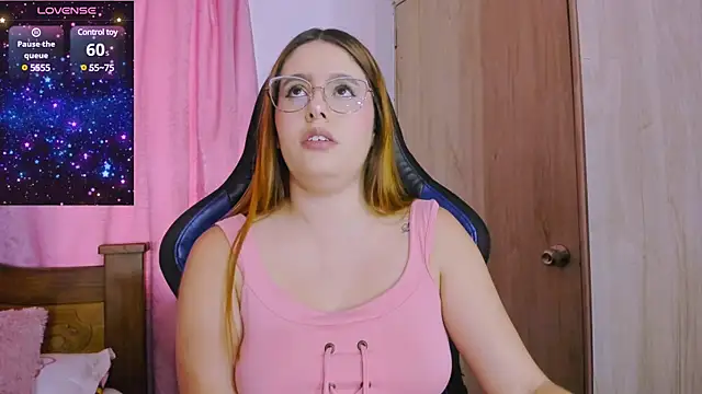 Snapshot of ParisShayk chatting on 03-11-25, 06:08 ParisShayk online show from 03-11-25, 06:08