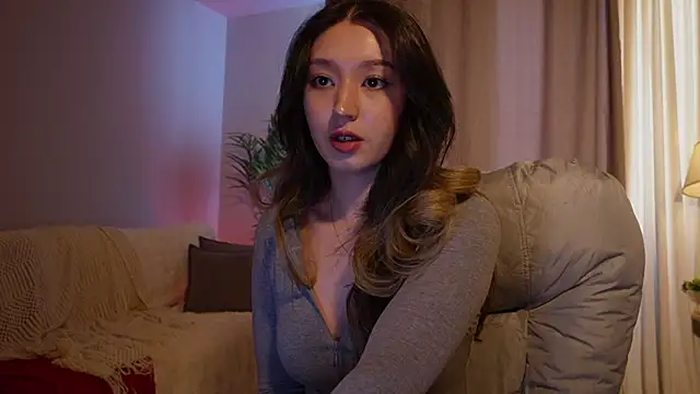 Snapshot of Sarasuo1 chatting on 04-13-26, 02:28 Sarasuo1 online show from 04-13-26, 02:28