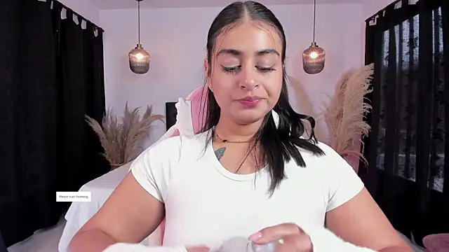 GabyRhodes online show from 02-07-25, 07:17