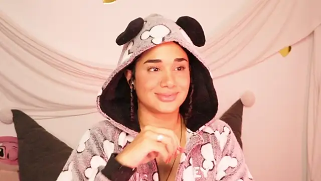 Mysensualbrunette1 online show from 03-07-25, 07:08