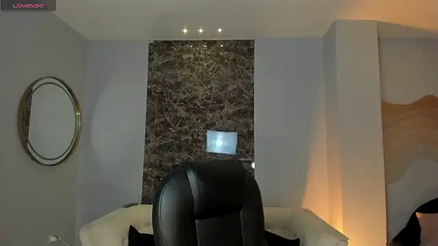PaulinaSantos  online show from 05-27-26, 07:55