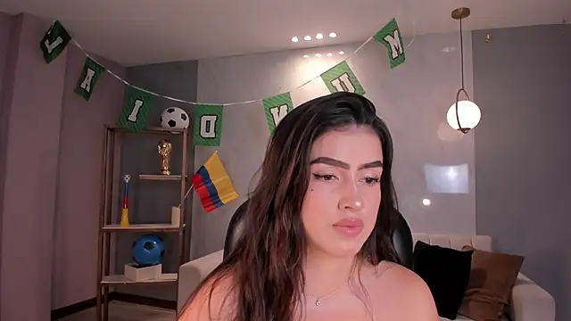 Snapshot of PaulinaSantos_ chatting on 06-15-26, 08:22 PaulinaSantos online show from 06-15-26, 08:22