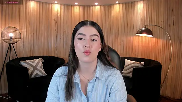 Snapshot of PaulinaSantos_ chatting on 07-12-26, 05:37 PaulinaSantos online show from 07-12-26, 05:37