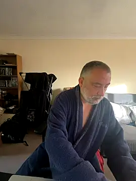 LondonTeffy online show from 11-13-25, 10:14