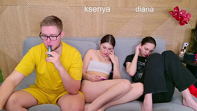 Ksenny online show from 04-09-26, 06:19