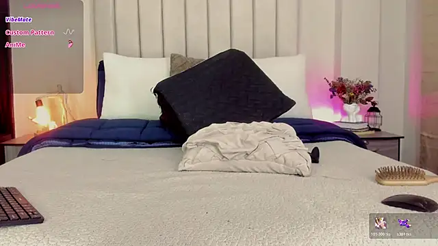 Snapshot of romina-brunette chatting on 12-04-25, 03:54 romina-brunette online show from 12-04-25, 03:54