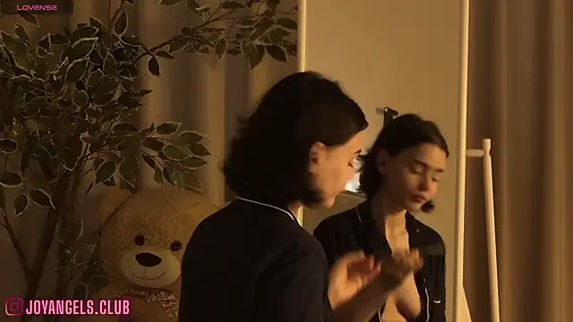 SophieCharm online show from 03-27-26, 04:51