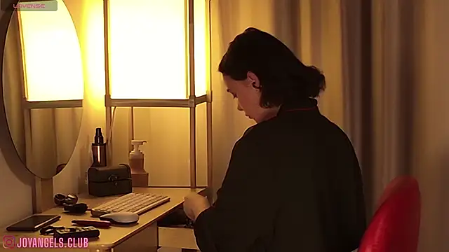 SophieCharm online show from 04-14-26, 04:51